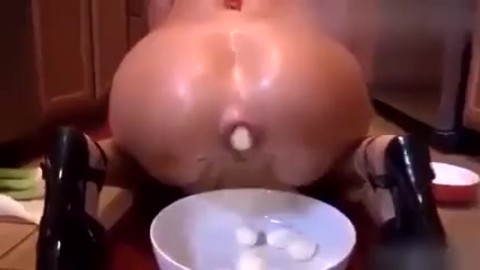 Squeezed eggs for breakfast