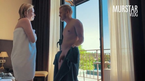 Русские блогеры не расстаются с камерой даже во время секса