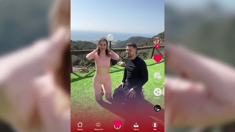 2023 - Сексуальное напряжение