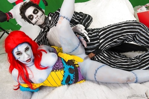 Amateur chick Joanna Angel and guy don creepy cosplay outfits before fucking | Фото 11