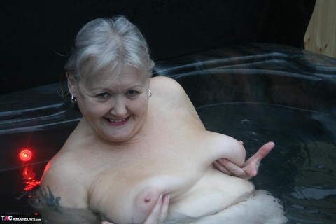 Fat oma changes into nylons and heels after lounging naked in hot tub | Фото 3