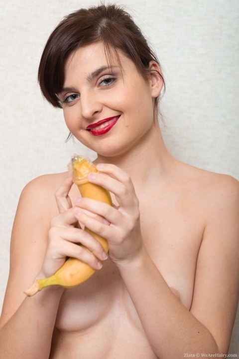 Russian secretary Zlata inserting a banana in her furry vagina at the office | Фото 15