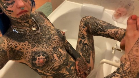 Alt girl shows her heavily inked body and tight pink pussy at once | Фото 14