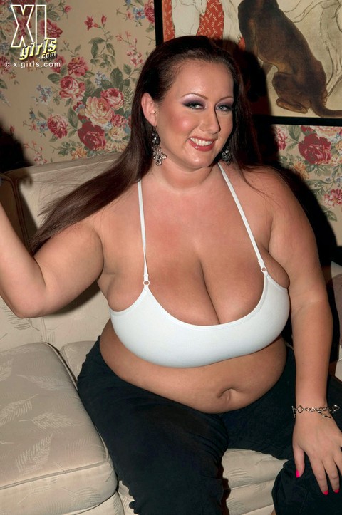 Hot BBW models flaunting their huge BBW boobs and dinner plate nipples | Фото 8