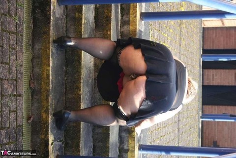 Obese UK amateur Lexie Cummings exposes her big ass and snatch in public | Фото 11