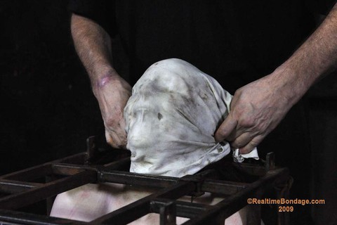 BDSM freak Claire Adams mummified in latex and brutally tortured | Фото 12