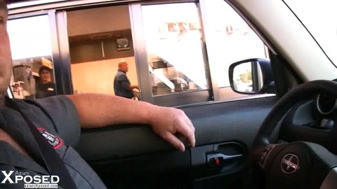 Blonde pornstar Kylie Worthy gives the guy at the drive thru a thrill | Фото 14