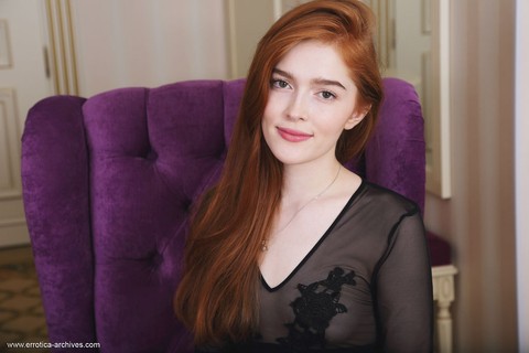 Pale redhead Jia Lissa pets her landing strip pussy with her legs spread | Фото 2