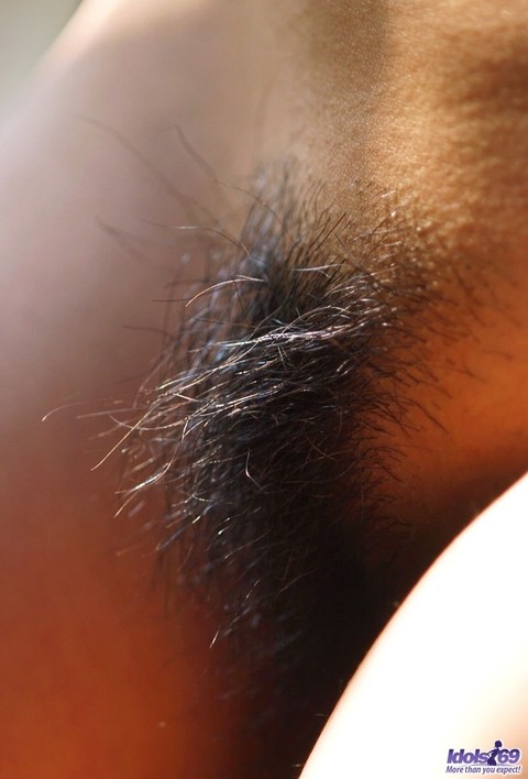 Japanese model Saki Ninomiya exposes her hairy bush after a market visit | Фото 15