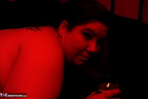 Amateur BBW Inked Oracle is covered in wax with her pantyhose pulled down | Фото 13