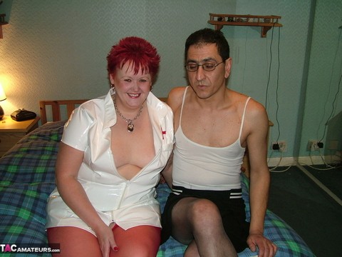 Mature nurse with red hair Valgasmic Exposed indulges in foreplay with a sissy | Фото 4