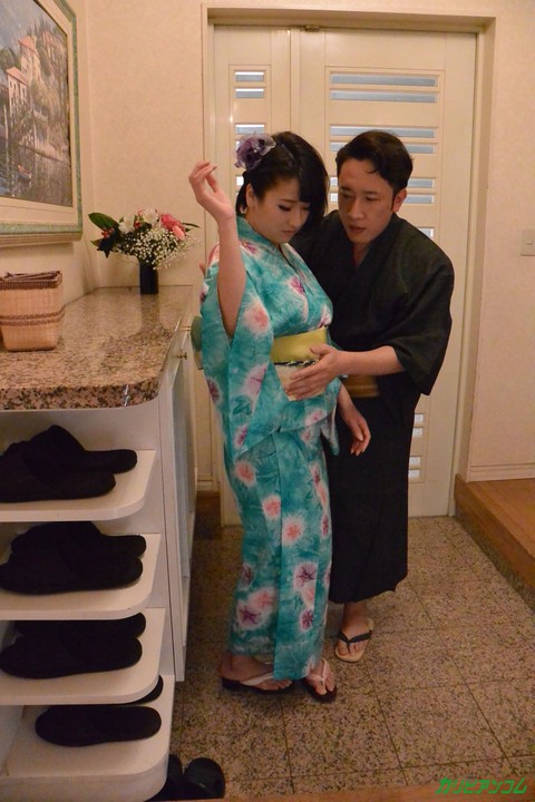 Black haired Asian girl Harua Narimiya gets her twat stuffed by her hubby | Фото 4