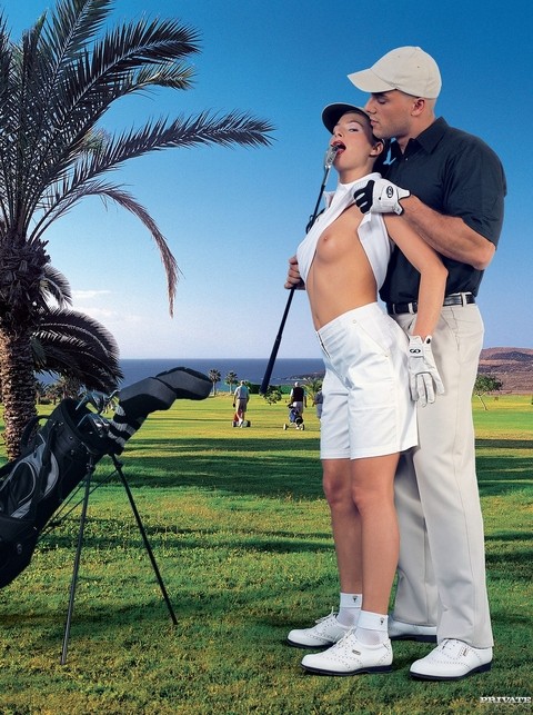 Athletic MILF Jessica Fiorentino drips cum from mouth after anal while golfing | Фото 1