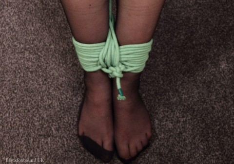 Overweight girl is tied up and cleave gagged in her pretties and slave collar | Фото 14