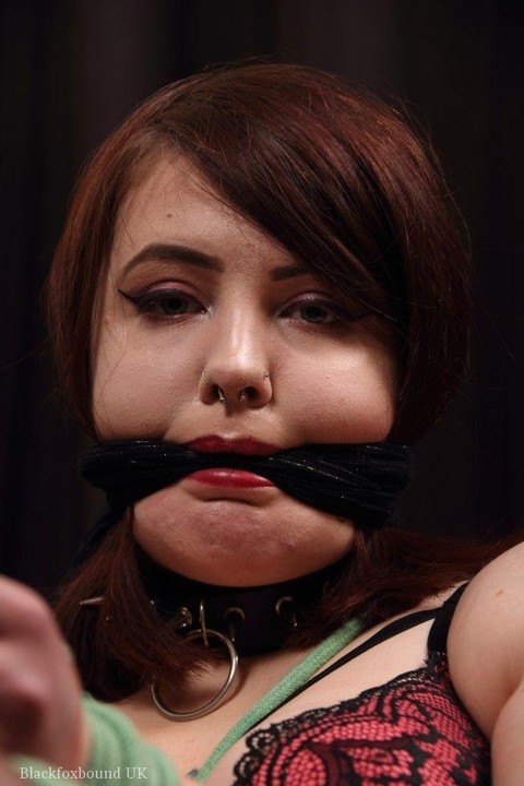 Overweight girl is tied up and cleave gagged in her pretties and slave collar | Фото 9