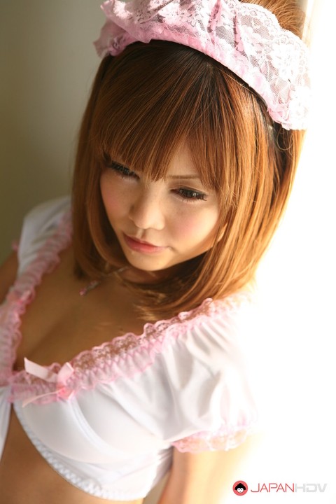 Adorable Japanese redhead Hitomi Yoshino poses non nude in a maid's uniform | Фото 9