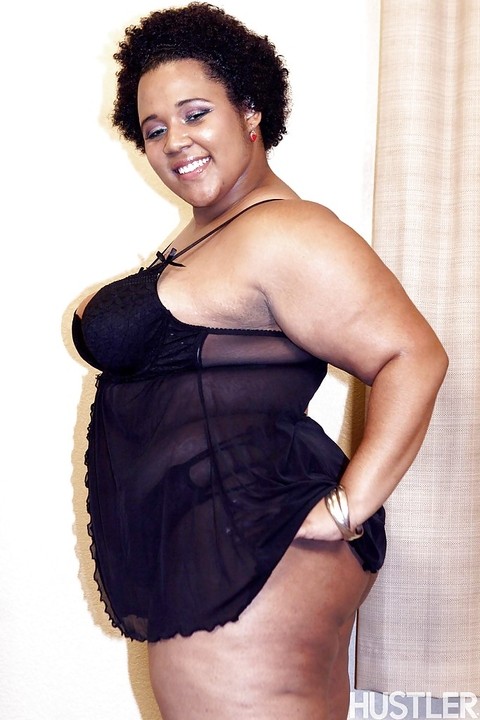 Mature ebony fatty Kitten posing for solo shoot in lingerie and heels | Фото 2