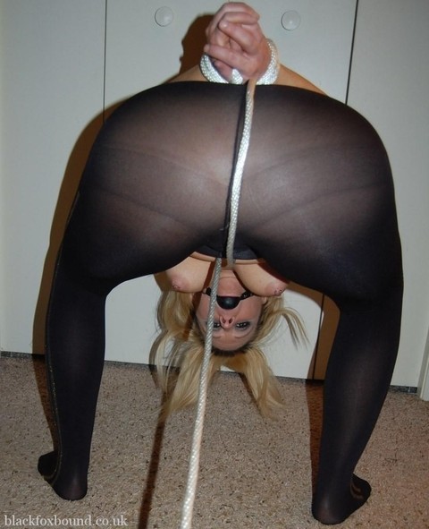 Blonde amateur Adrienna is tied with rope while ball gagged in pantyhose | Фото 13