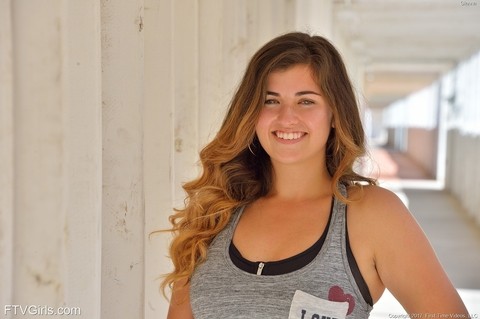 College girl flashes her bare ass and big tits in campus parking center | Фото 10