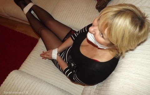 Fat older blonde displays her large tits while tied up and cleave gagged | Фото 2