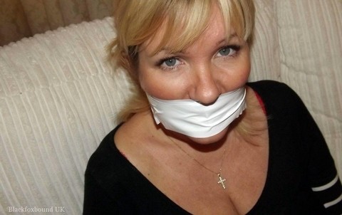 Fat older blonde displays her large tits while tied up and cleave gagged | Фото 9