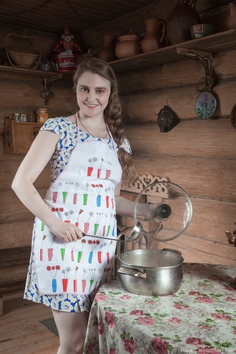 Country teen with hairy twat Malta strips in her wooden house and poses | Фото 1