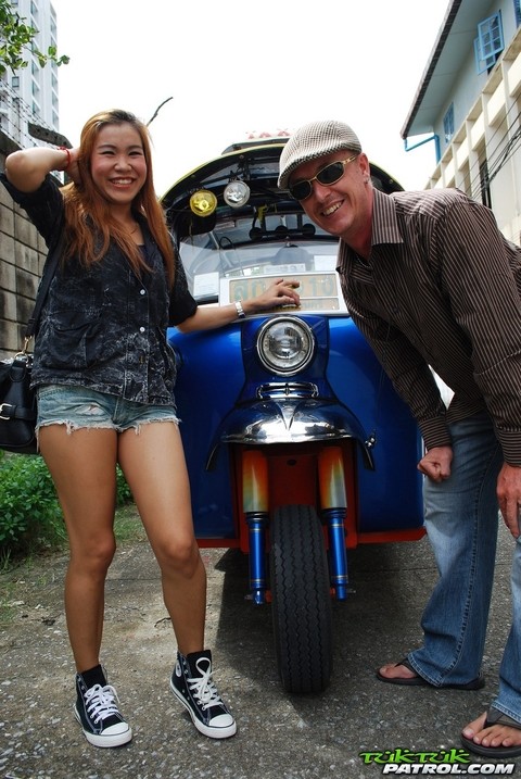 Asian cute babe Noy takes a ride with a stranger on his mini taxi | Фото 8