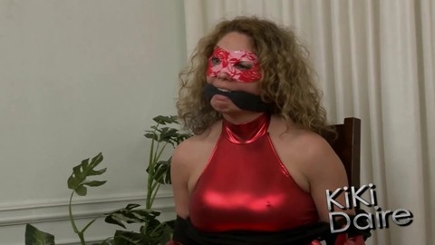 Thick aged lady Kiki Daire sports a ballgag while being groped and masturbated | Фото 1