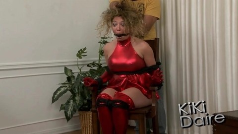 Thick aged lady Kiki Daire sports a ballgag while being groped and masturbated | Фото 6