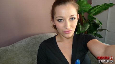 Natural-titted amateur Dani Daniels toying her wet pussy with a small dildo | Фото 1