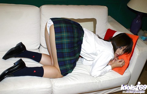 Naughty asian schoolgirl Hikaru Koto slipping off her uniform | Фото 6