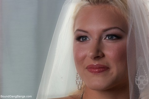 Blonde bride Katie Summers gets tied up during an interracial gangbang | Фото 2