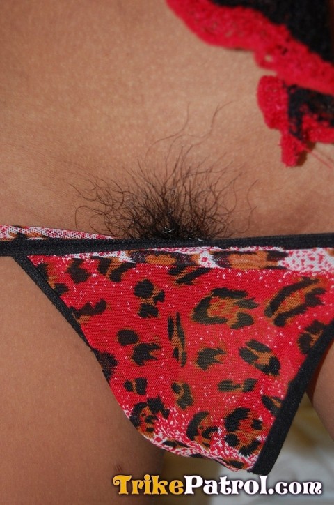 Slim Filipina first timer pulls down her cute panties for a peek of pubic hair | Фото 15