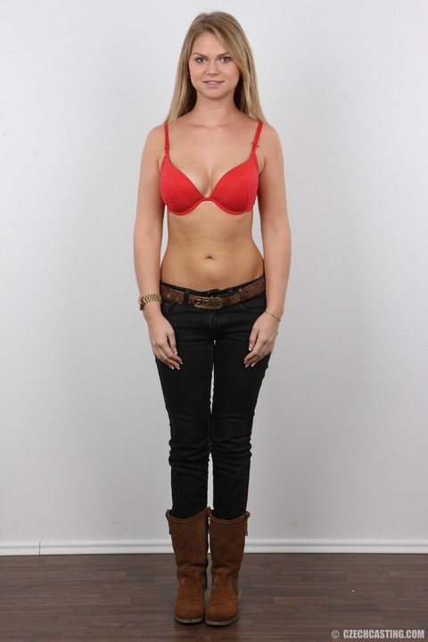 Appealing young amateur Dominika posing in various stages of undress | Фото 4