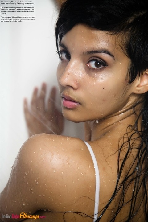 Indian solo girl takes off her wet dress to pose nude in the bathtub | Фото 8