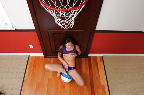 Amateur Asian with tiny tits Arial Rose is playing with a basketball | Фото 7