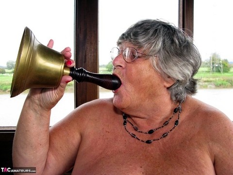 Fat British nan Grandma Libby masturbates in stockings while on board a boat | Фото 16