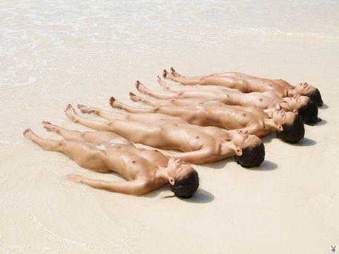 A gaggle of super sexy centerfolds posing naked & tribbing hotly at the beach | Фото 10