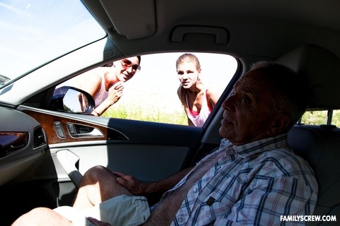 Sexy teen prostitute getting sandwiched in public by two old grandpas | Фото 2