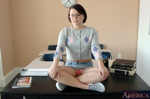 Enchanting coed in glasses Kaci Starr revealing puffy butt and tits | Фото 1