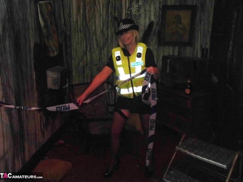 Mature UK policewoman Barby Slut sets her tits free of her uniform | Фото 11