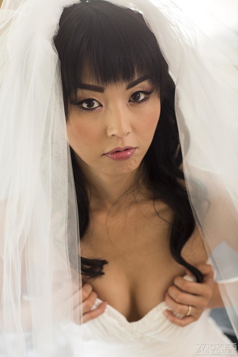 Naughty Asian bride Marica Hase strips and rides the best man's cock | Фото 2