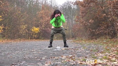 Ali Bordeaux takes a piss on a gravel path while wearing black boots | Фото 12