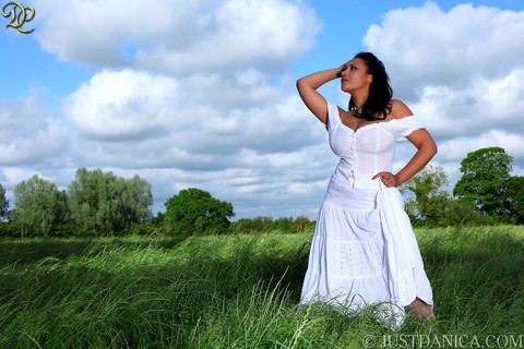 Angelic MILF Danica Collins exposes her big tits in a white dress outdoors | Фото 12