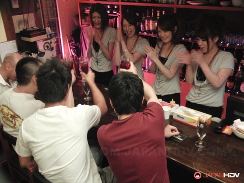 Brunette Japanese waitress Anna Kirishima and her coeds enjoy anal group sex | Фото 2