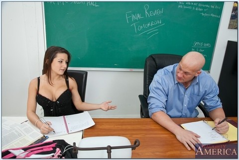 Hot college teacher Charity Bangs drilled hardcore on her desk | Фото 1