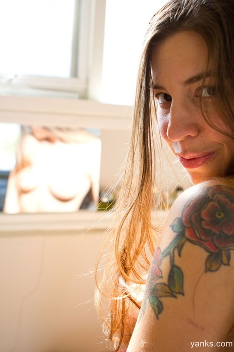 Tattooed brunette hottie Lily B flashes her young hot ass in the bathroom | Фото 12