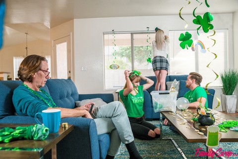 St Paddy's Day gets spicy when close family members partake in a foursome | Фото 1