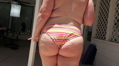 Fat amateur Suzie Homemaker gets banged by a tattooed man out by a pool | Фото 7