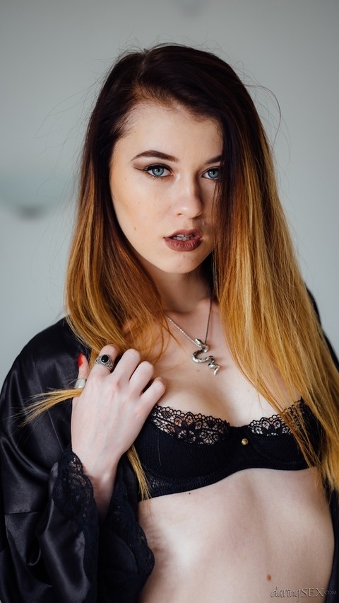 Pale redhead model Misha Cross crosses her legs to display her tight pussy | Фото 2